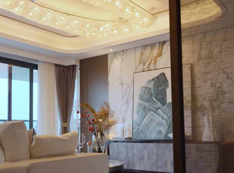 沈陽企業展廳的建筑風格與什么有關？